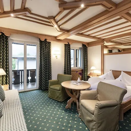 Hotel Ferien & Wellnesshotel Windschar Brunico